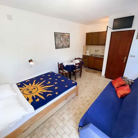Apartment In 41868 Jadranovo